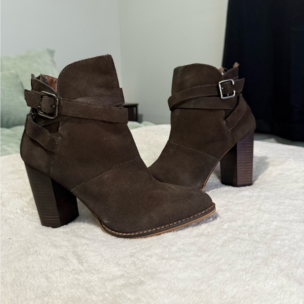 Chinese Laundry Brown Heeled Boots with Buckle Straps
